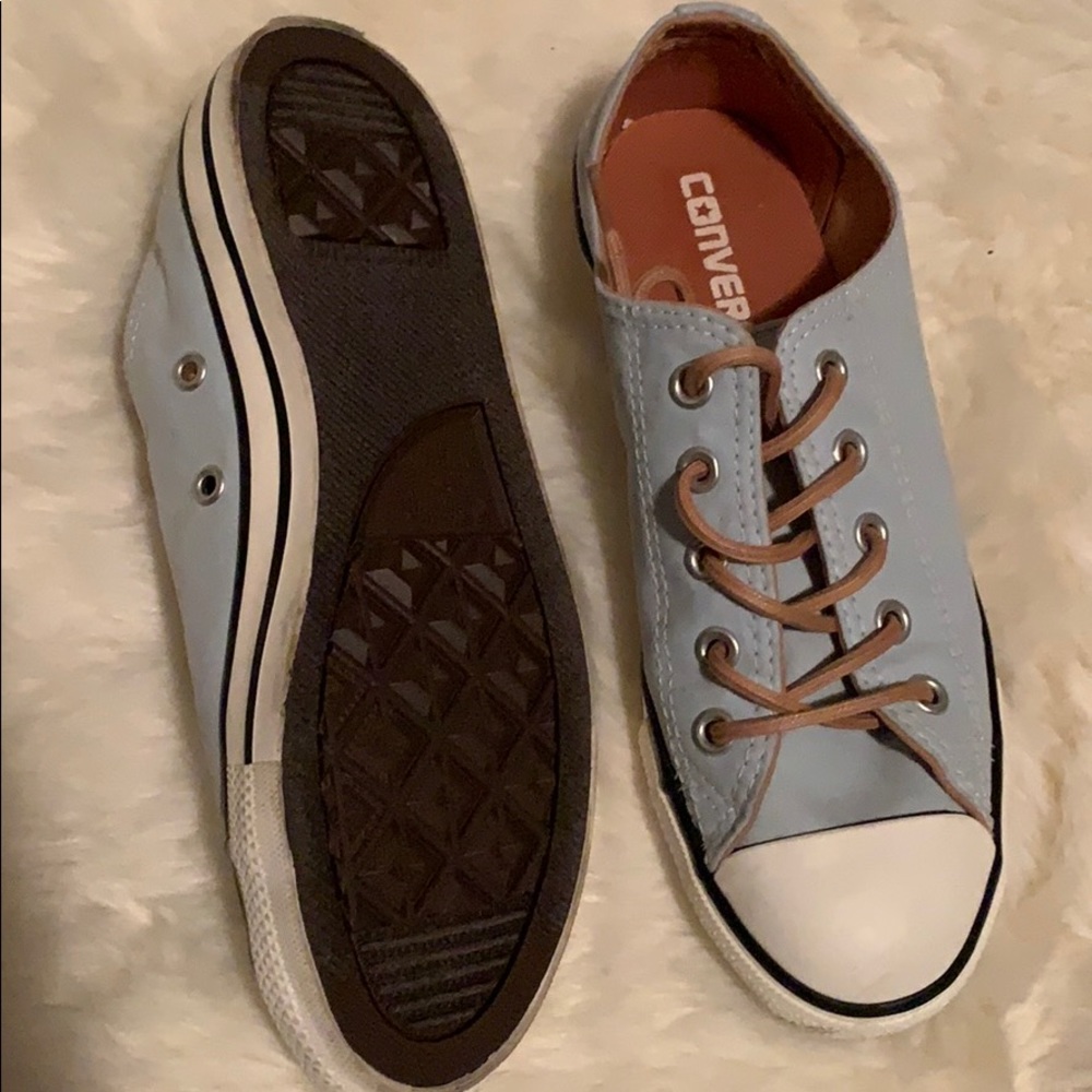 Converse - Picture 2 of 3